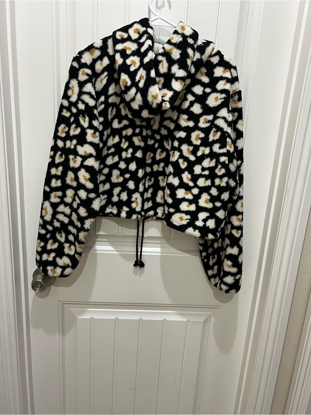 wild fable Fuzzy Leopard Hoodie in Black, White & Mustard - Picture 4 of 5